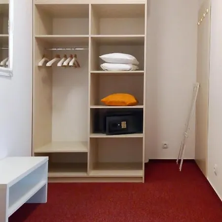 Hradec Hotel 3*