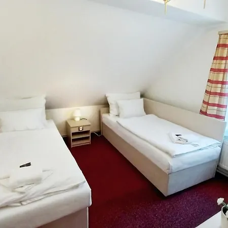 Hradec Hotel 3*