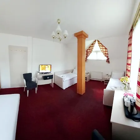 Otel Hradec 3*