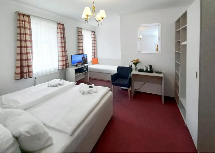 Hradec מלון 3*