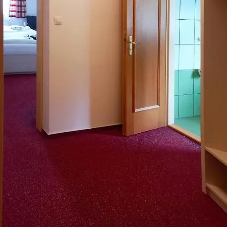 Hradec 3* Szpindlerowy Młyn