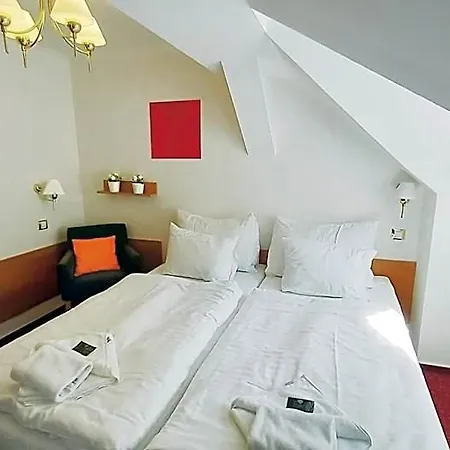 Hradec Ξενοδοχείο 3*
